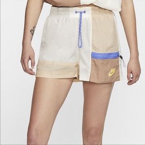 Nike clash color block short